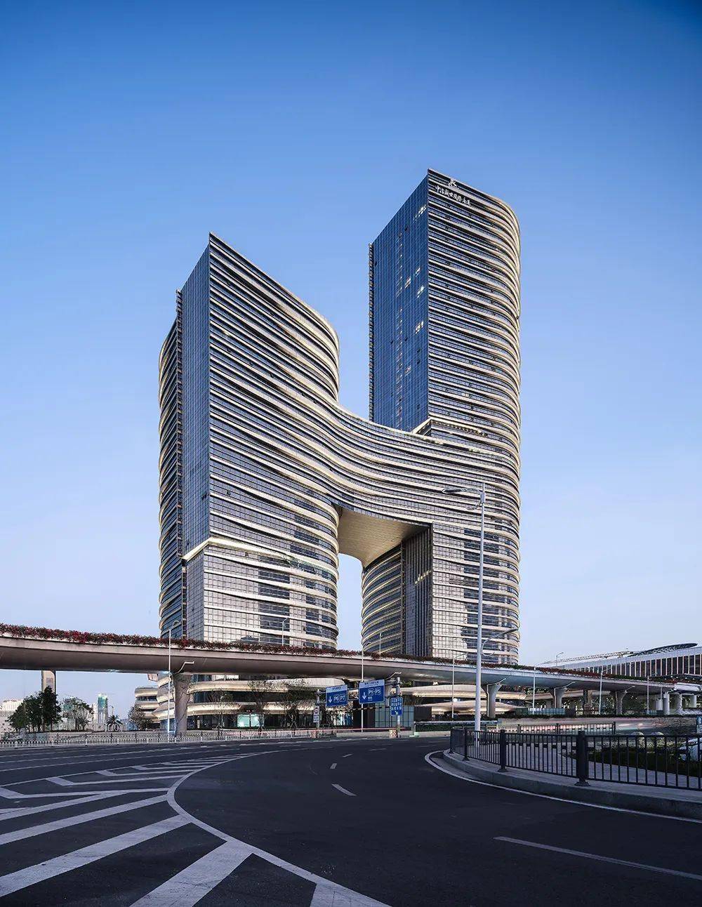 珠海横琴中冶·盛世国际广场 横琴口岸的新名片，湾区时代的璀璨明珠